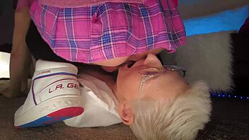 cummy blonde enjoys tasty rimjob action