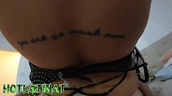 CHICA ARGENTINA TENE SEXO CON UN DESCONOCIDO, RIDING HIS COCK IN COWGIRL WHILE HE SUCKS HER TITS AND CUMS INSIDE HER ASS