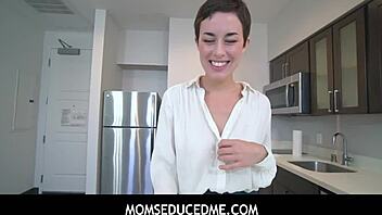 Tony se antrenează să fute pizda fierbinte a unei MILF