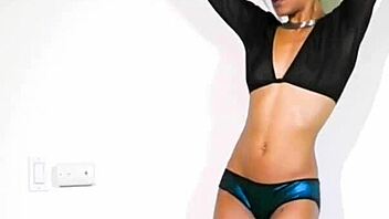 I'm mesmerized by Aqua XS's exotic ebony strip tease!