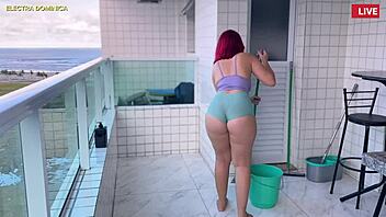 Isn't this maid's short shorts driving me wild?