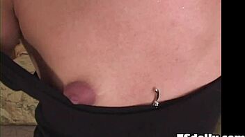 Hey Sabrina B, wanna show off that booty with big toys?