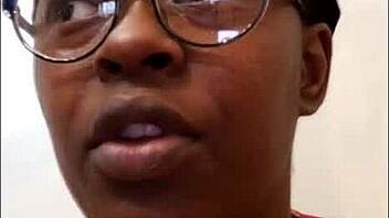 ebony milf masturbates solo