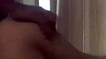 fucking hot girl on sofa 😏