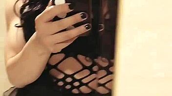 Is This Asian Crossdresser Masturbating Sexily?