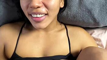 Amateur couple shares monster cock as christmas gift