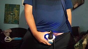 I masturbate with my chastity cage in this gay scene