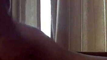 fucking hot girl on sofa 😏