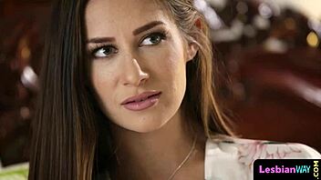 Yoga babes lick pussies in foursome!