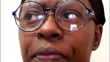 ebony milf masturbates solo