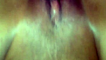 Amateur couple's passionate encounter