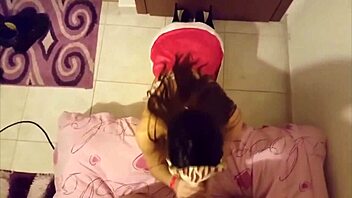 namorada novinha dando boquete mascarada 😘