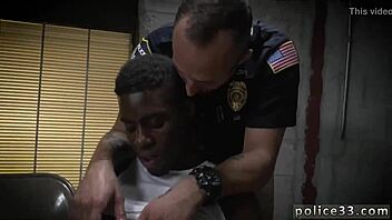 صور جديدة لرجال سود أمريكان مثليين يركبون دراجات عراة