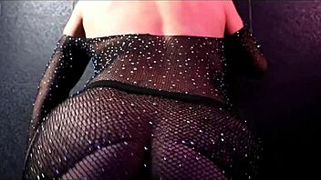 Lala Rain navdušeno globoko grli pošastnega kurca POV