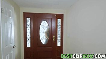 Gorgeous new girl catalina ossa is fucked in house while the family out go