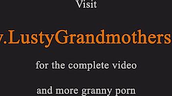 Euro babička tvrdě jezdí na ptáku po horkém předehře v amatérském klipu.