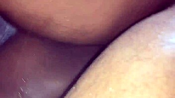 क्या मैंने अभी-अभी नहाने के दौरान अपनी आंटी पर मेरा लोड डाला?