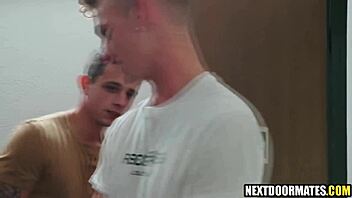 Strangers Meet in Hotel for Raw Bareback Action