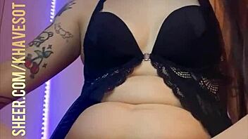 爽！可爱棕发贝拉卡斯异国眼眸求野战！