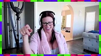 Alexis Fawx In Gangbang Facial Cumshot.