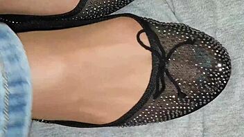 Intimate MILF Fetish Show on Webcam