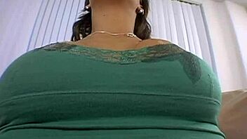 Büyük Kıç ve Memeler Hardcore Üçlü Aksiyonda Çarpışıyor