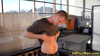 hunk masturbates solo in high definition leading to big cumshot