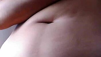 comeme mi teta lechona y mi chucha carnosa!