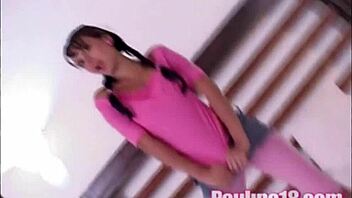 Teen Paulina 18 Fingers Herself to Orgasm on Bed Solo