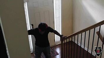 Amanda's Passionate Lesbian Riding Session