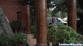gorgeous lesbian babe orally pleases her girlfriend 😍