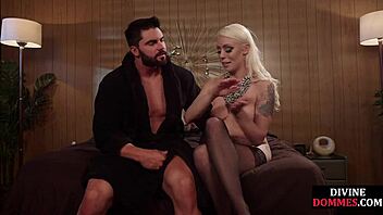 Domina taunts submissive