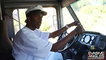 lilith's big tits, fat pussy, and big butt are fantastic 😍