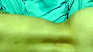 deslechando a mi amigo de la familia