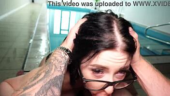 Pov Blowjob With Anna Esman Near The Pool