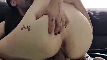 Нашата домашна компилация от луди аматорски секс авантюри на 18 uwu