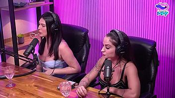 a giselle berdnarski deixou a monique bertolini com muito tes�o