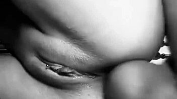 Novinha takes anal dick and orgasms hard