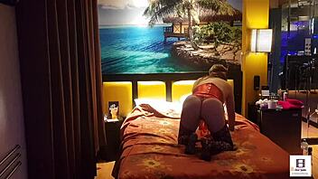 peruanita en corset rojo 🔥