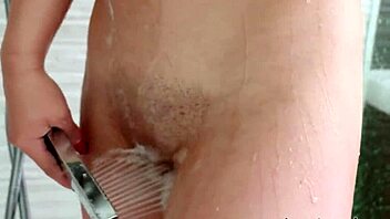 lesbian step-sisters lily and bella in shower 😘