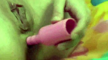 jen fucks her ass with dildo 😏