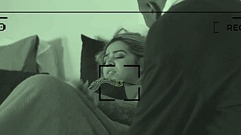 Bag kulisserne anal-action