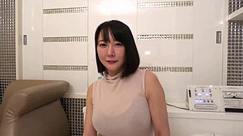 日本熟女大天然乳房真惊艳