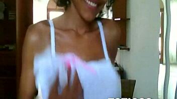 Dominican teen with glasses strips down on live webcam