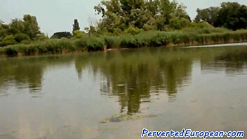 Ragazza euro, perché pisci addosso al nonno in pubblico?