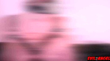 amazing outfit on scarlet chase with long toy