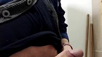 skinny girl masturbates to huge cumshot again