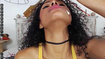 hot cuban model shakes ass on webcam