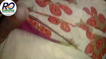 Desi Chut Chudai Feels So Damn Good, Wanna Try It?