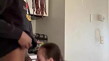 Can you suck dick with no hands like this bbw?